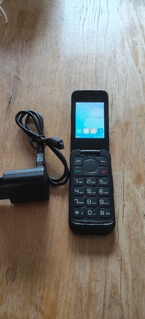 Alcatel klapgsm met grote toetsen, Telecommunicatie, Mobiele telefoons | Overige merken, Ophalen of Verzenden, Zo goed als nieuw