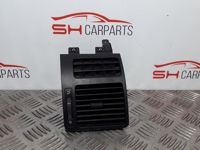 Grille aération tableau de bord d'un Volkswagen Touran, Volkswagen, -, 3 mois de garantie, Utilisé