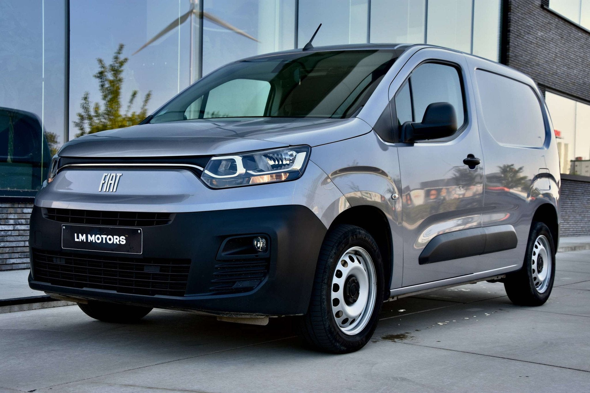 Fiat Doblò 1.5 BLUE HDI *AUTOMAAT* BTW AFTREKBAAR * 40 000K, Autos, Argent ou Gris, Achat, Entreprise, 2 places