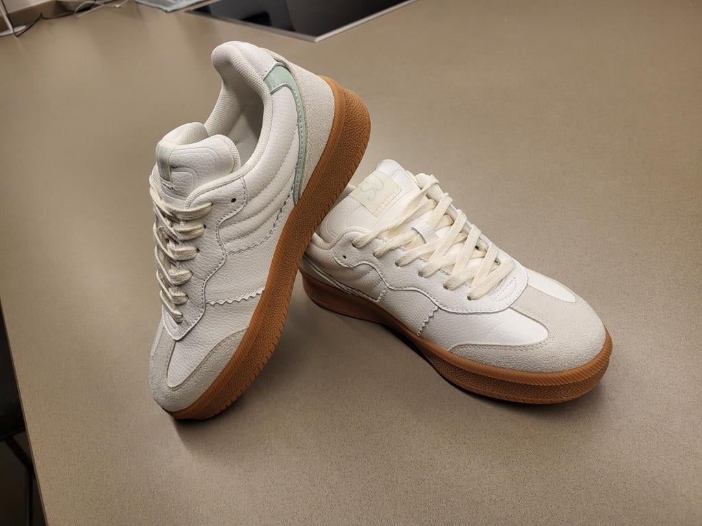 Nieuwe sj legend dames maat 36, Sport en Fitness, Tennis, Ophalen of Verzenden, Schoenen
