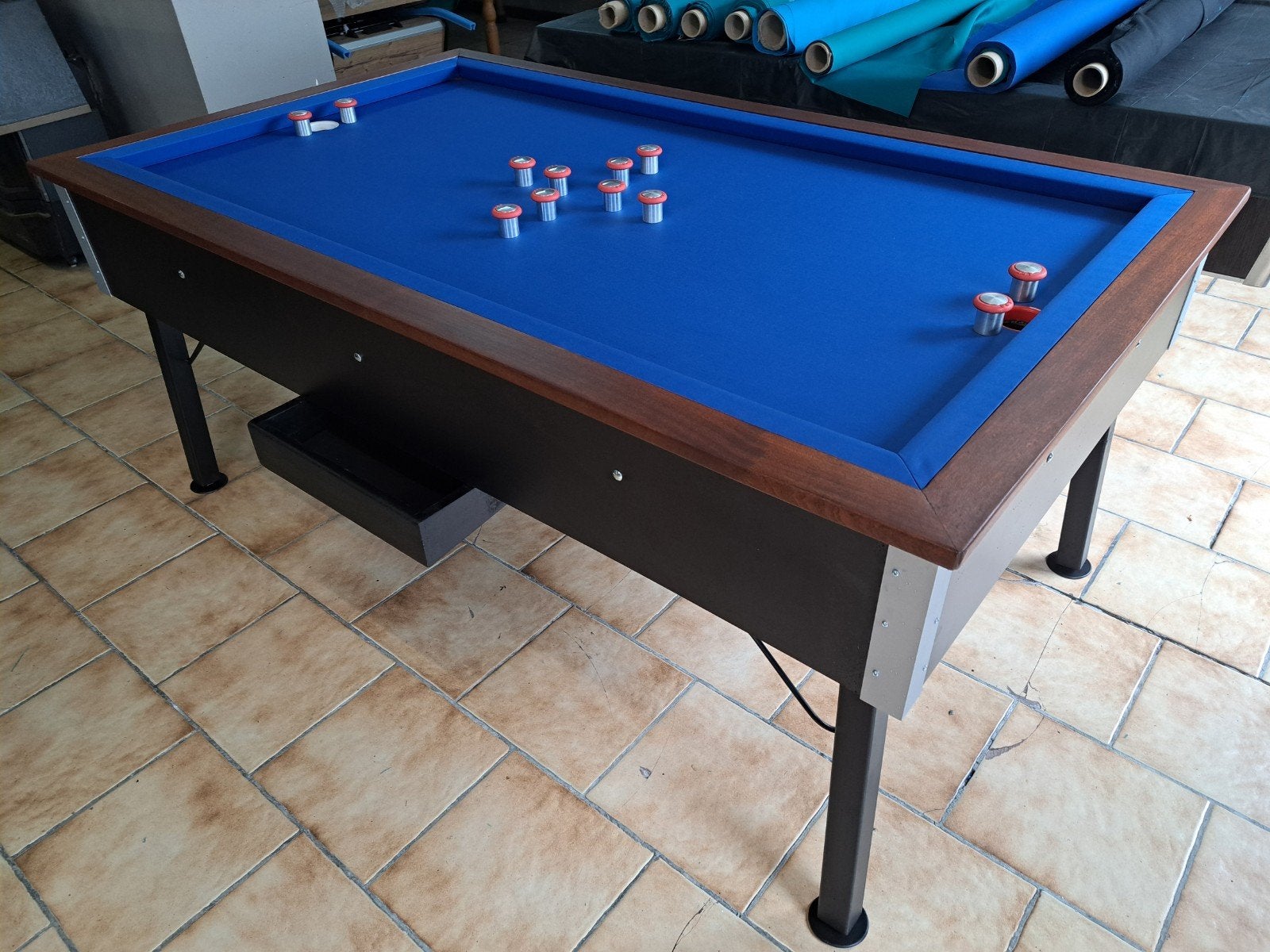 Billard à bouchons remis à neuf, Sports & Fitness, Billards & Billards américains