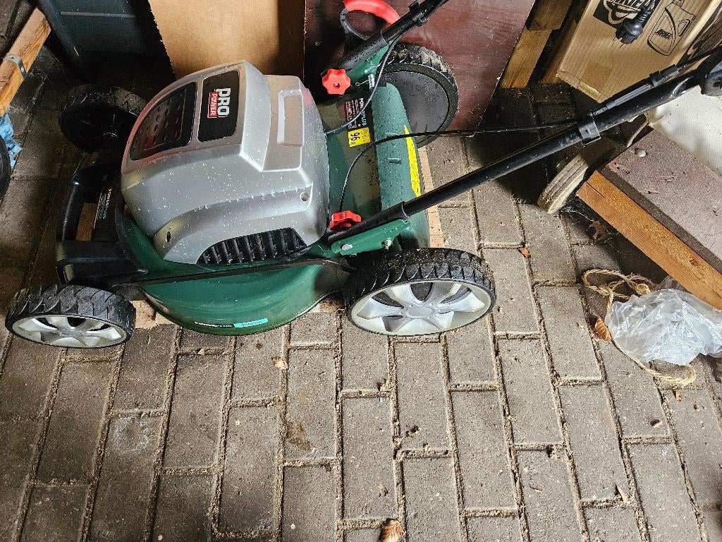 Grasmaaier elektrische zelftrekker, Fonction de mulching, 40 à 49 cm, Utilisé, Tondeuses à gazon électriques
