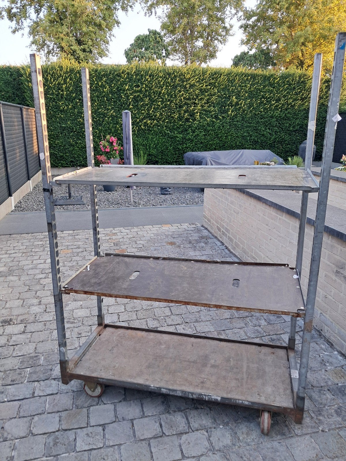 Deense karren met 2 plateaus, Enlèvement