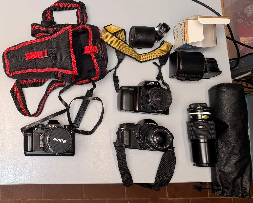 Lot reflex argentiques Nikon et Pentax + objectifs, Enlèvement, Utilisé, Reflex miroir, Nikon
