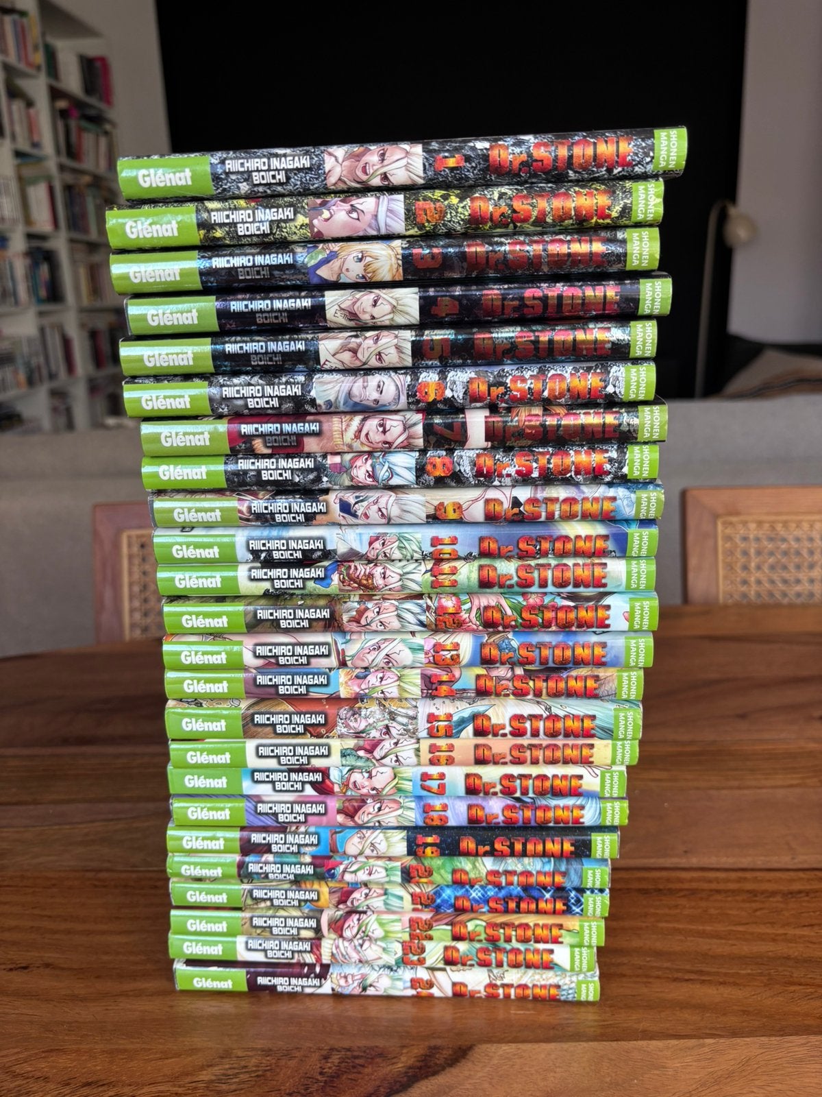 Manga Dr stones 1-24 quasi integrale sur 26, Enlèvement ou Envoi, Comme neuf