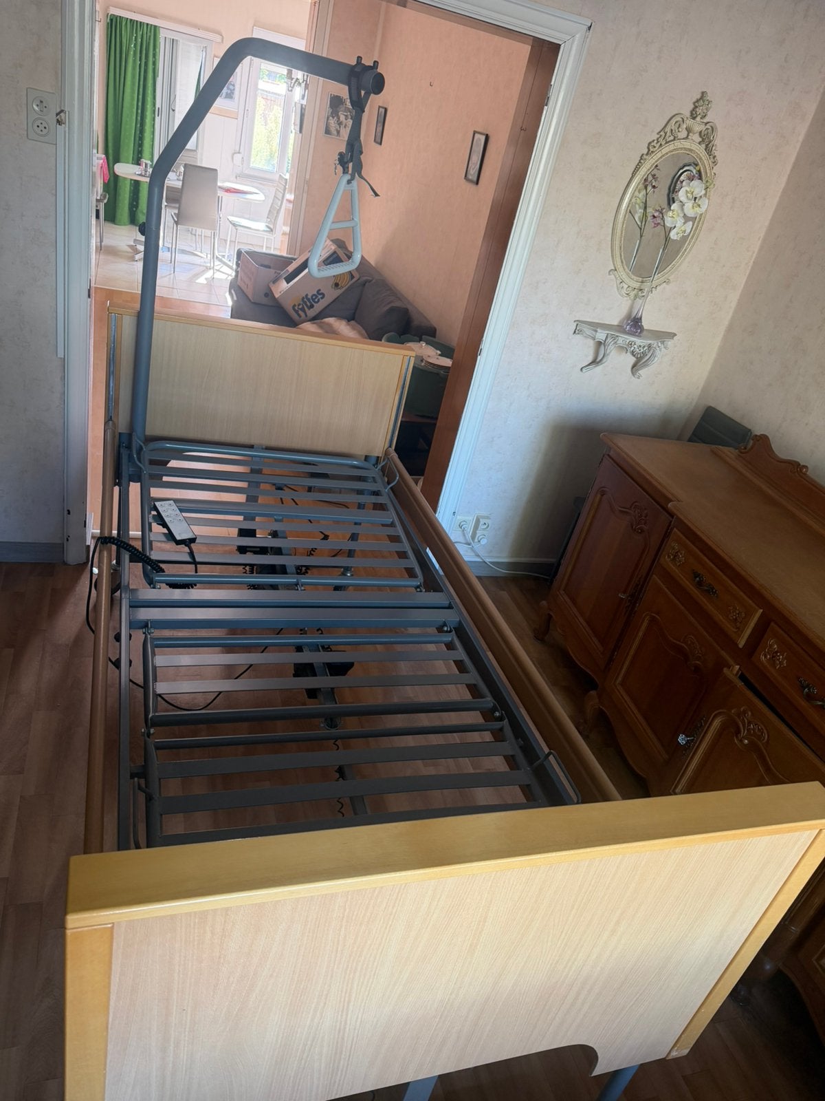 Ziekenhuisbed met hefboom, Ophalen, Gebruikt, Eenpersoons
