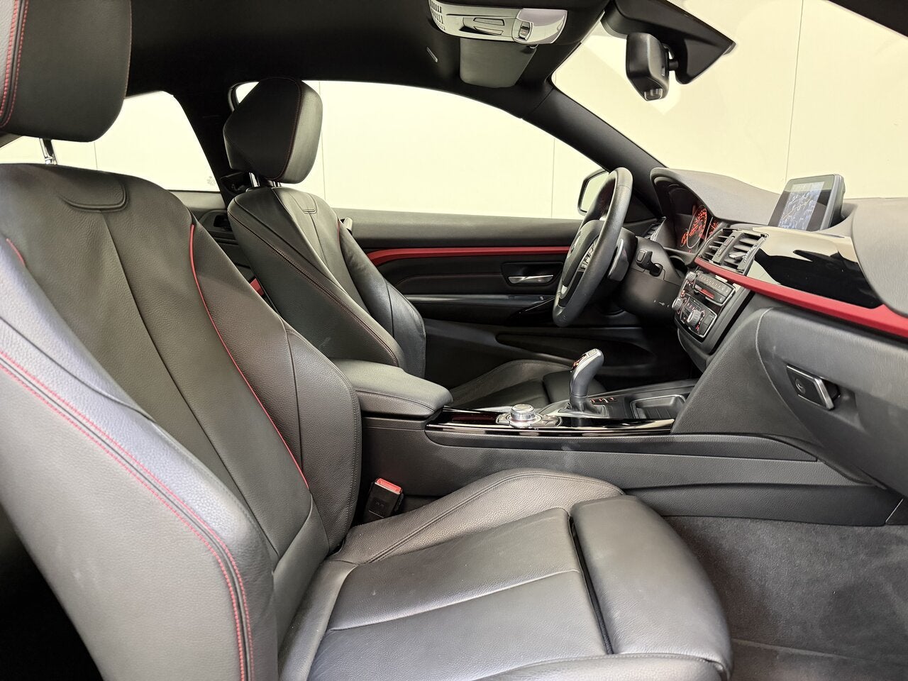 BMW 420 i Autom. xDrive Coupé - Sport - 52 000 KM! Topstaat!, Auto's, BMW, 4 zetels, 4 cilinders, 0 kg, Zwart