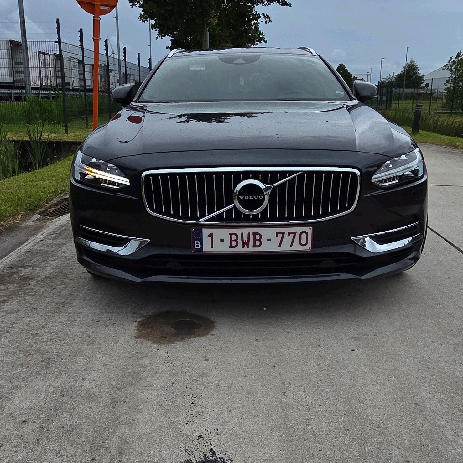 Volvo V90 T8 hybrid inscription 2.0. 2018 met 84500km, Auto's, V90, Zwart, Zwart, Te koop