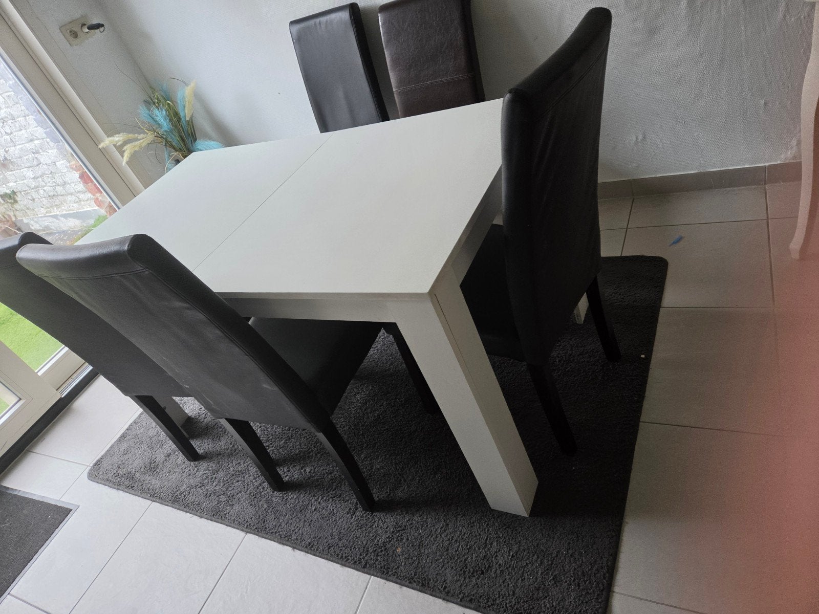 gratis tafel stoel, Enlèvement