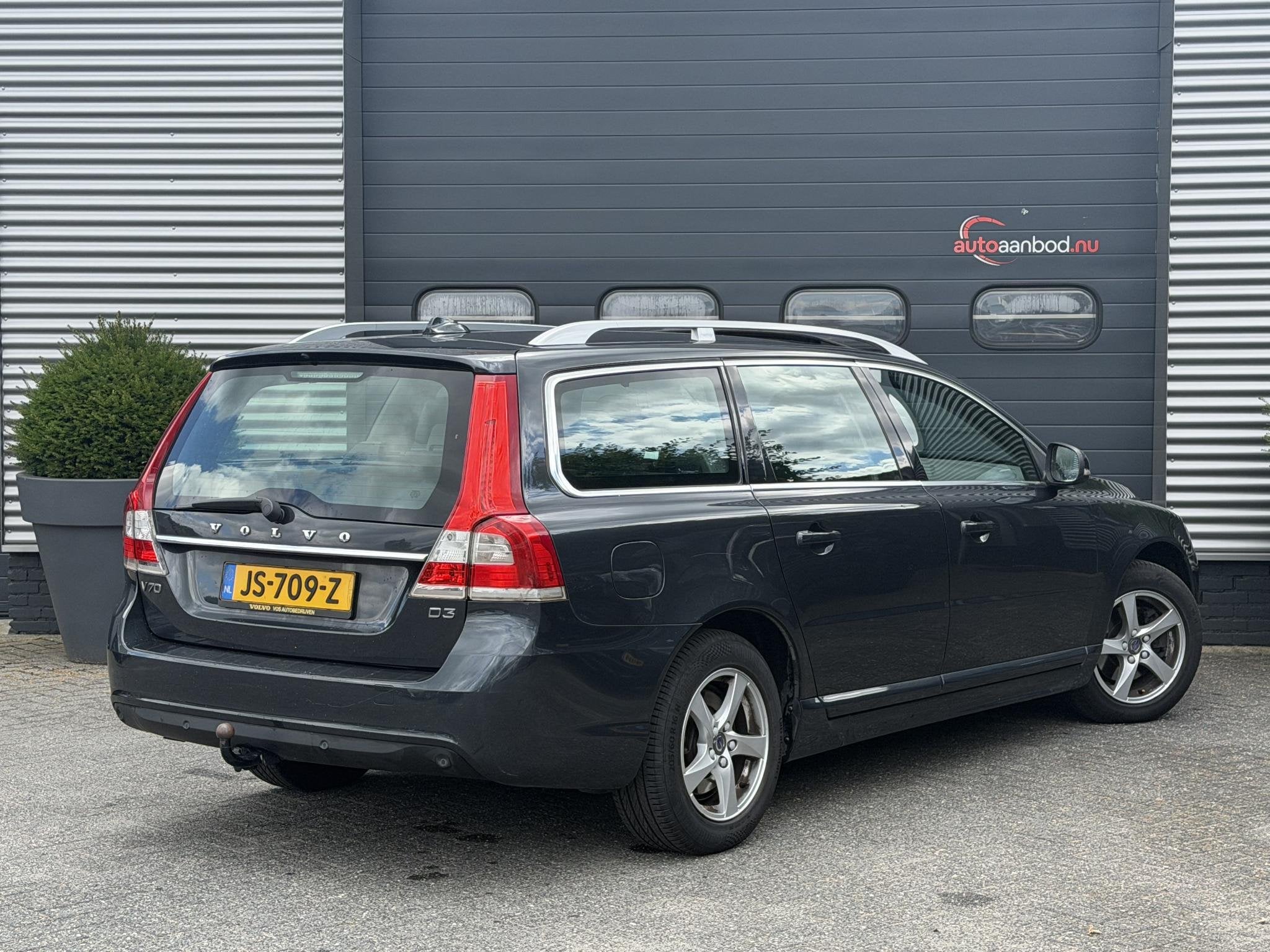 Volvo V70 2.0 D3 Polar+, Cuir, Argent ou Gris, Achat, 1800 kg