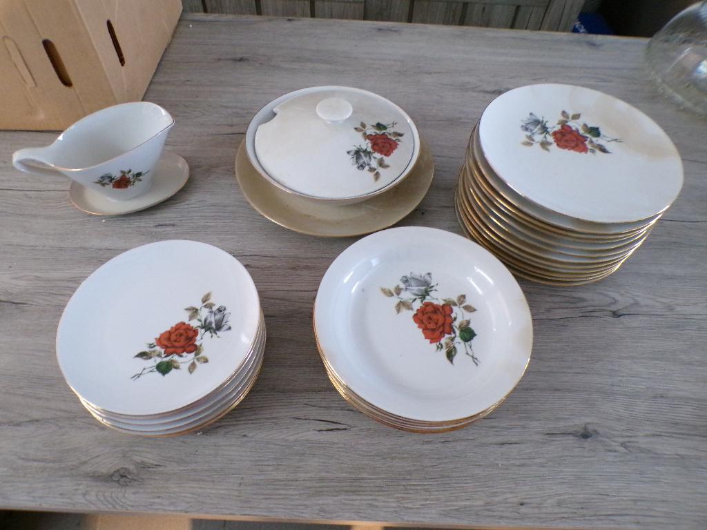 klassiek servies, Huis en Inrichting, Ophalen, Gebruikt, Glas, Bord(en)