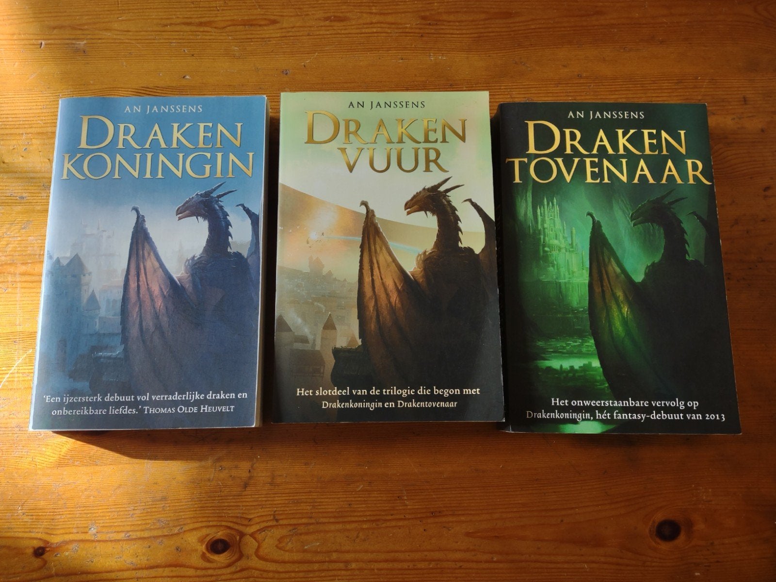 Draken Trilogie An Janssens: Koningin, Vuur, Tovenaar, Boeken, Ophalen of Verzenden