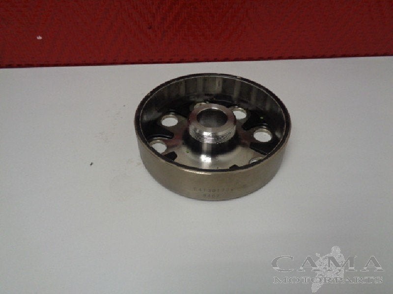 VLIEGWIEL Kawasaki ZX 10 R 2006-2007 (NINJA ZX-10R ZX1000D), Dhr. S. di Majo, Gebruikt, Info@cama-motorparts.nl, P.J. Troelstraweg 8 8
3144 CX  MAASSLUIS, NL
