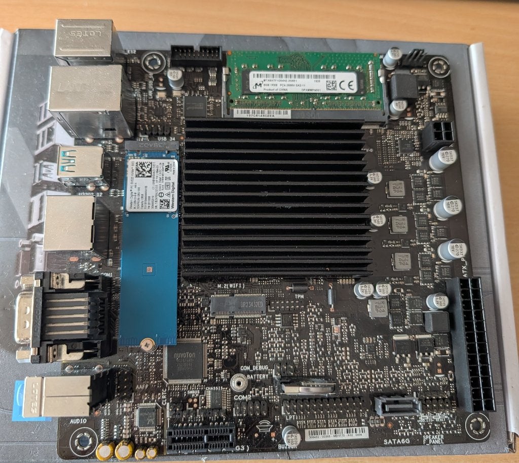 Asus N100i-D D4 8GB ram  128GB SSD, Computers en Software, Ophalen, Gebruikt, DDR4, Mini-ITX