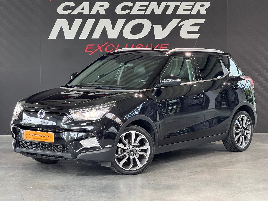 SsangYong Tivoli 1.6i e-XGi 2WD Sapphire * Camera * Manueel, Auto's, 4 cilinders, Leder, 5 deurs, Onderhoudsboekje
