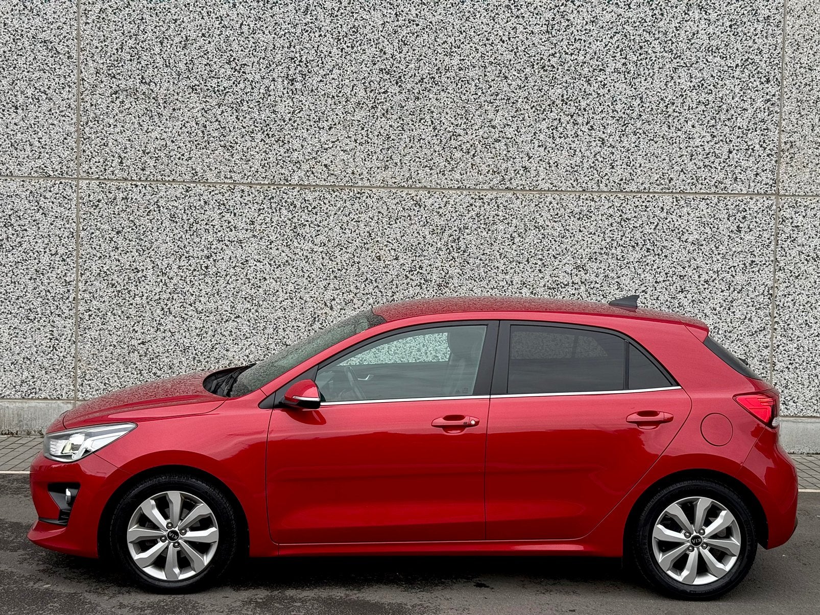 Kia Rio 1.2i 02/2022 139026Km Carnet Full Opti Garanti 2029, Autos, Achat, Euro 6, Entreprise, Garantie prolongée