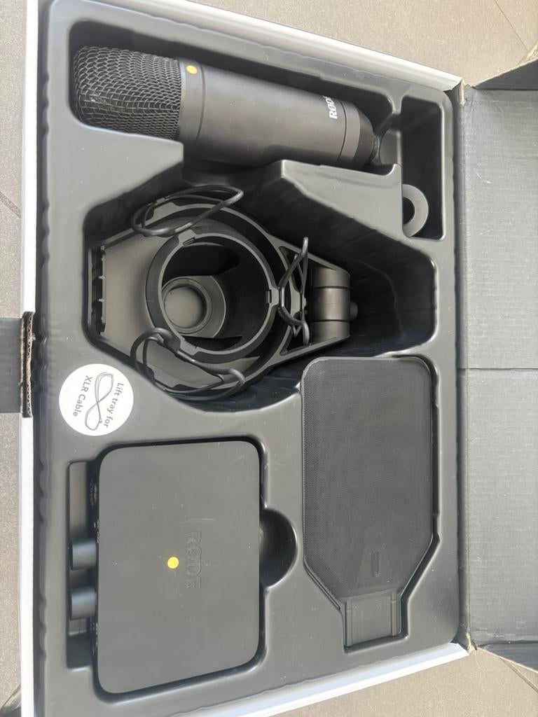 Complete studio kit with audio interface (Rode, micro), Enlèvement, Neuf