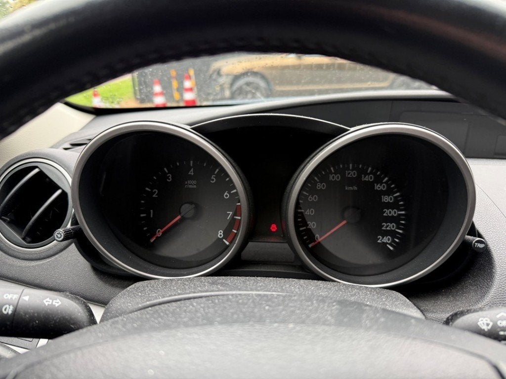 COCKPIT Mazda 3 (BL12 / BLA2 / BLB2) (01-2008/09-2014), Hitdorfer Straße 73
51371  Leverkusen, DE, Gebruikt, Mazda, Info@mazda.de