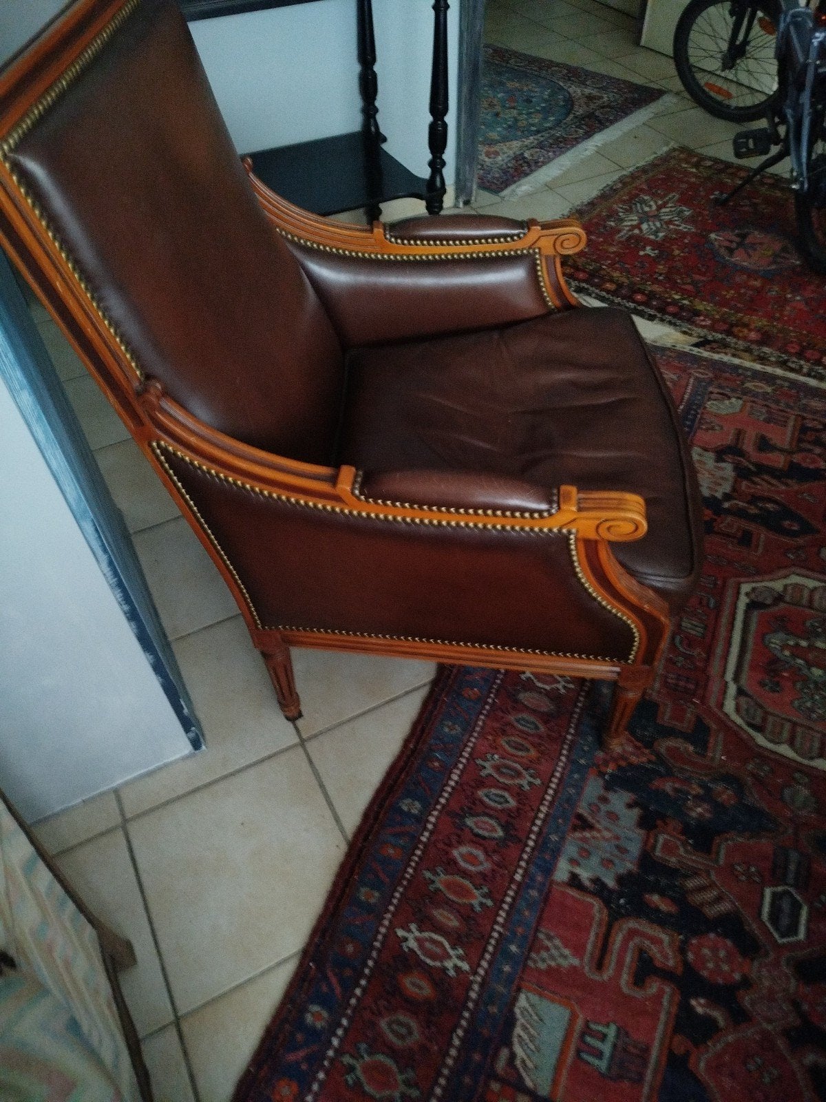 gedelux . Bergere zetel nieuwsstaat, Ophalen
