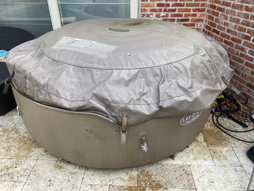 Jacuzzi, Ophalen, Zo goed als nieuw, Afdekzeil