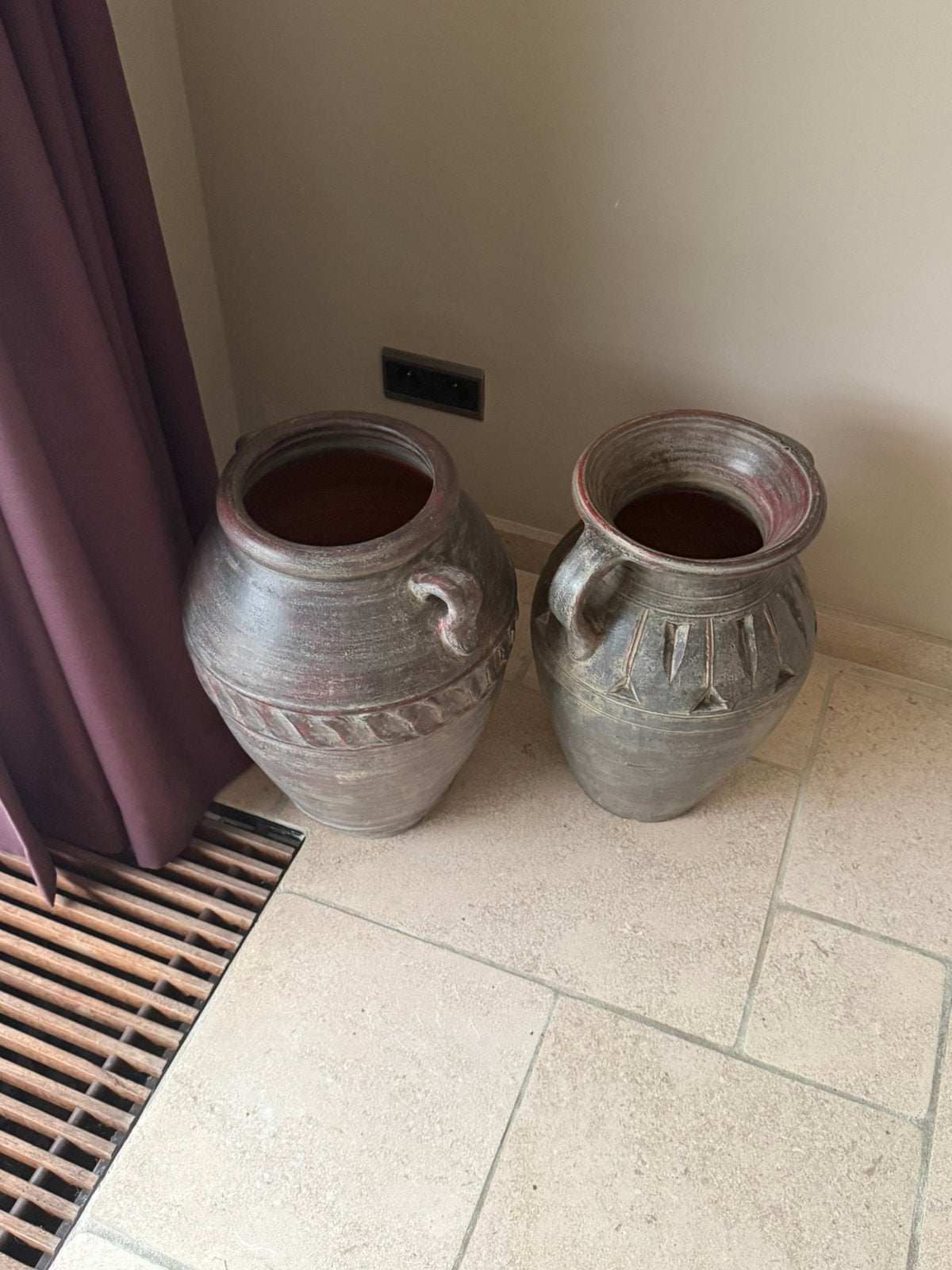 twee grote decoratieve aardewerken kruiken (set), Ophalen, Zo goed als nieuw