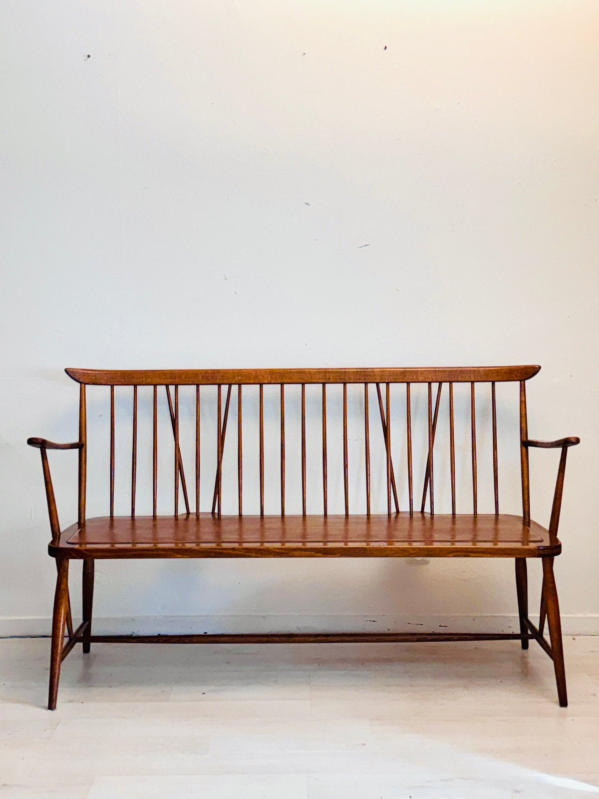 Banc de bar vintage en bois midcentury des années 1960, Maison & Meubles, Enlèvement ou Envoi, Bois, Une, Comme neuf