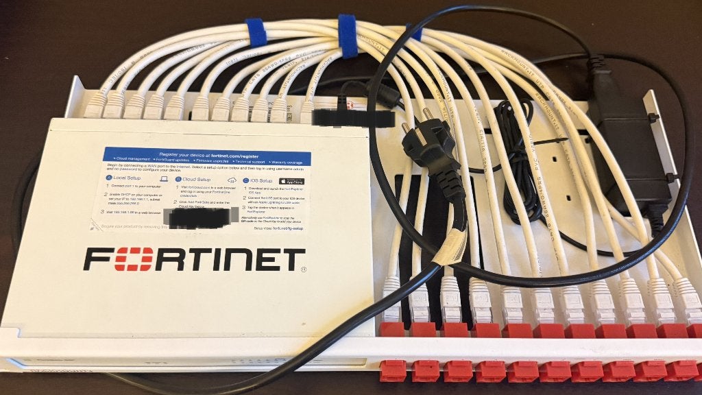 Fortinet FortiGate 60F, Enlèvement ou Envoi, Utilisé, Routeur, Fortinet - Fortigate