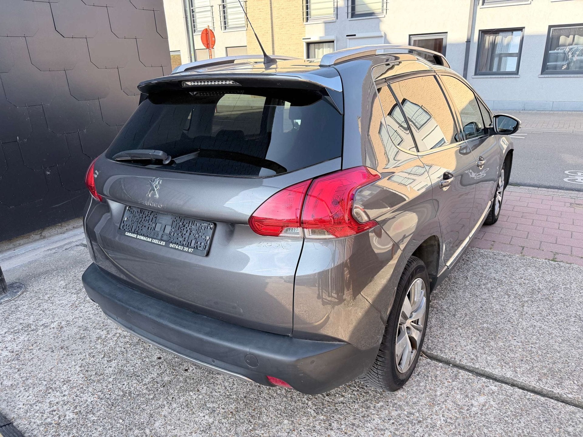Peugeot 2008 1.2 I EDITION ALLURE | Navi| Cruise | Leder Zoe, Auto's, Peugeot, Gebruikt, Zwart, 1199 cc, 3 cilinders