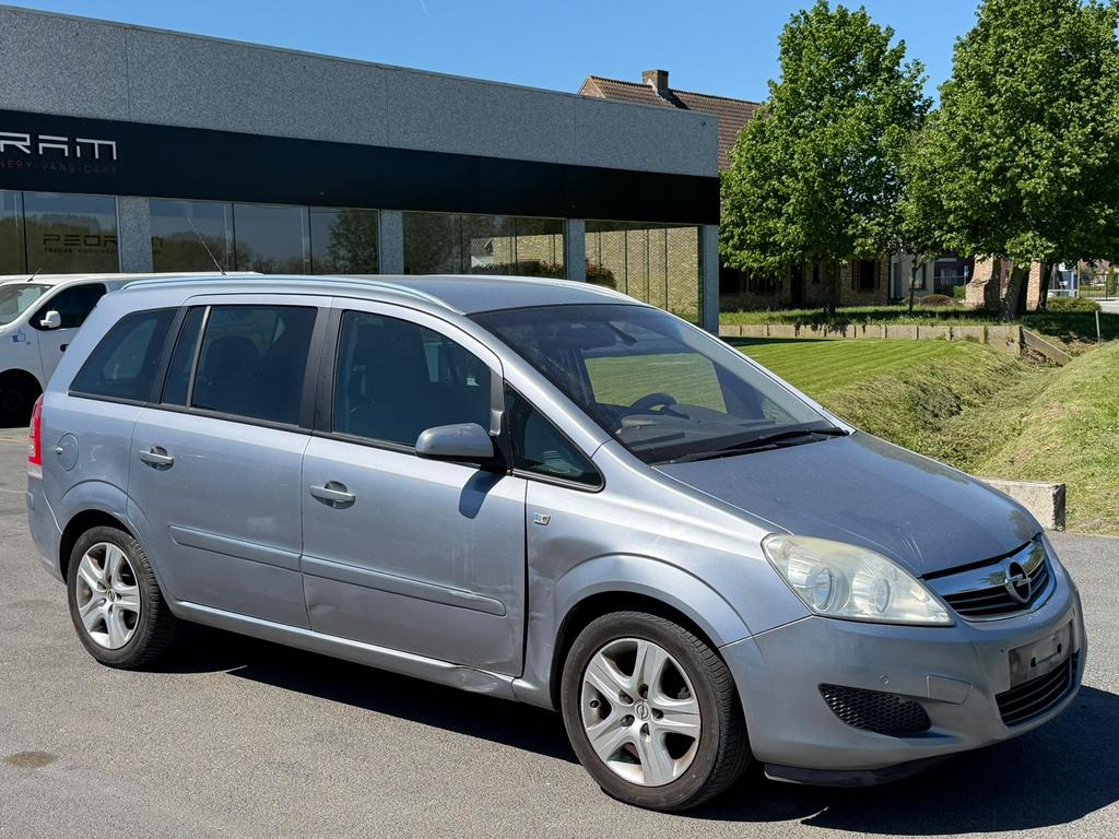 Opel zafira 7 zit 1600cc benzine, Auto's, Zwart, 4 cilinders, 7 zetels, Bedrijf