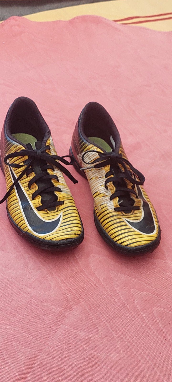 Voetbalschoenen maat 38 nike, Ophalen of Verzenden, Zo goed als nieuw, Schoenen