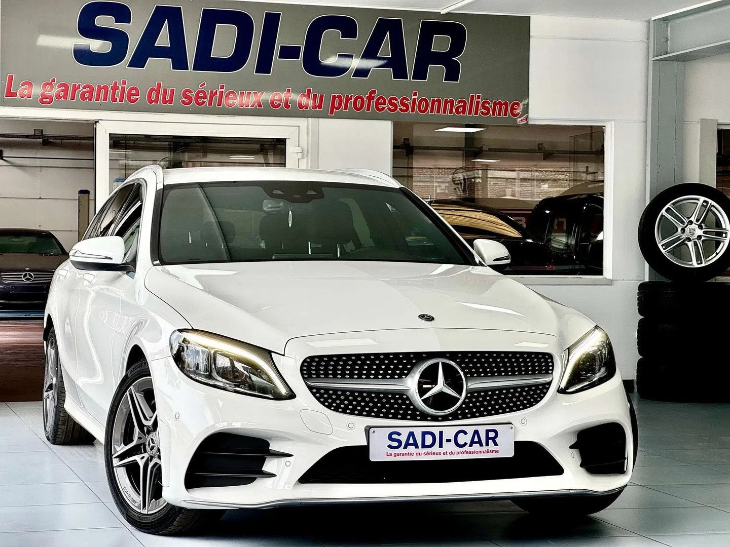 Mercedes-Benz C-CLASS 180 E. 156cv Break - AMG LINE EDITION, Auto's, Mercedes-Benz, Automaat, Gebruikt, 4 cilinders, Wit