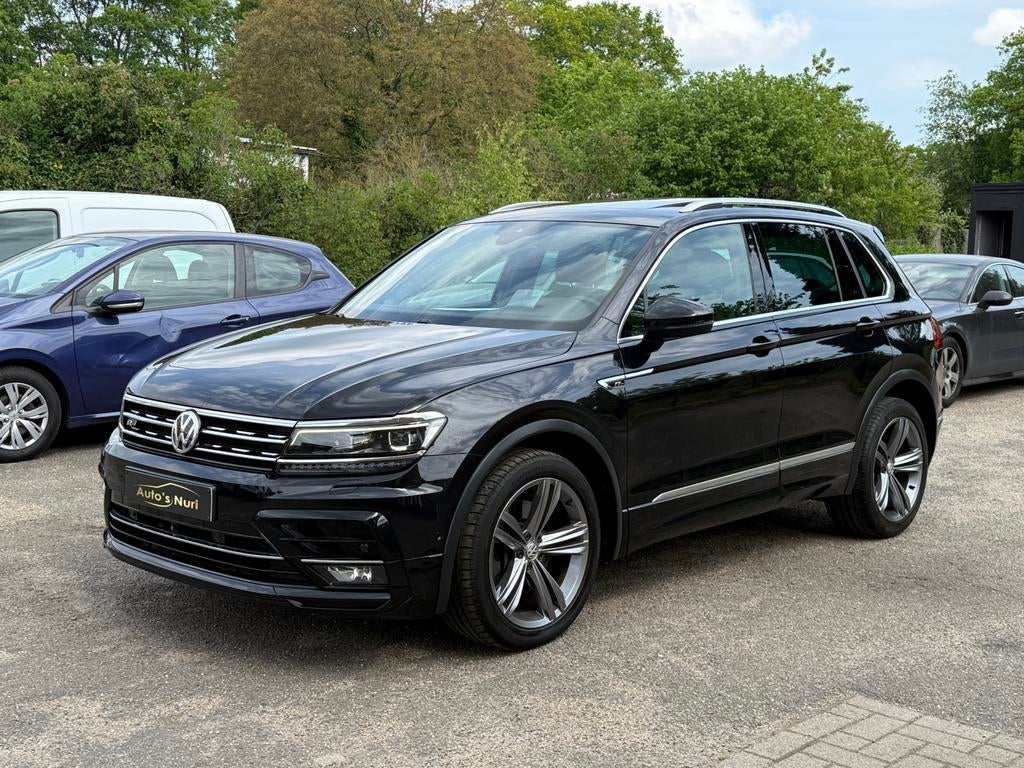 Volkswagen tiguan 2.0tsi R-line 4MOTION 2018 full option, Automaat, Zwart, Bedrijf, SUV of Terreinwagen