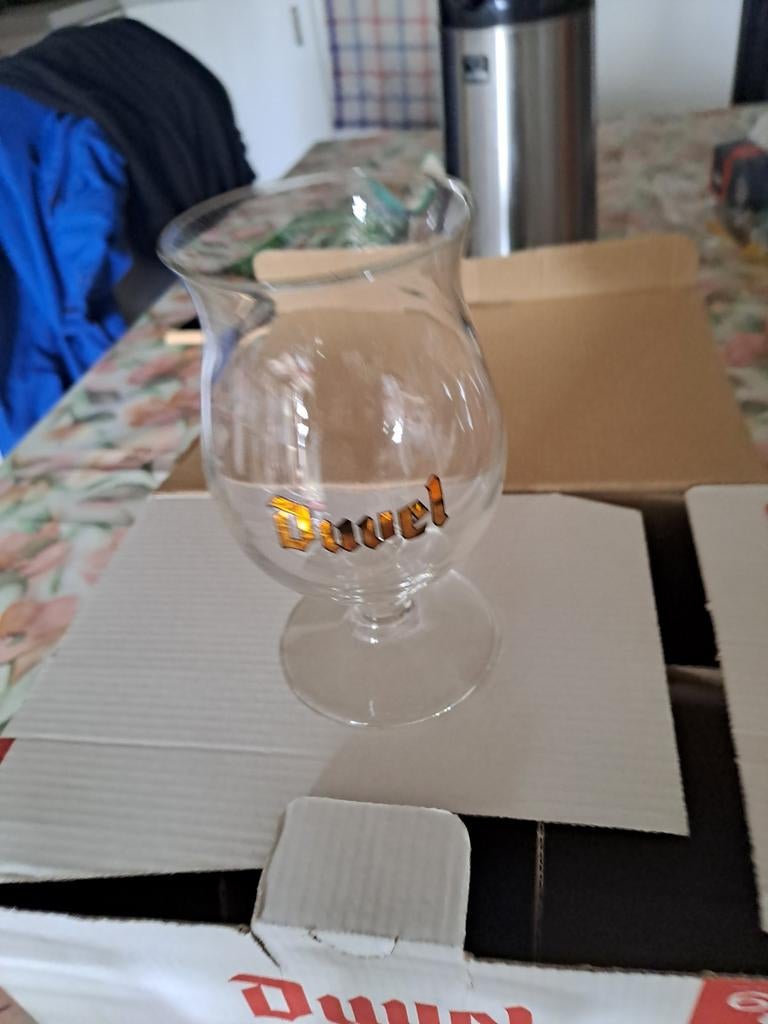 Kleine Duvel glazen, Ophalen