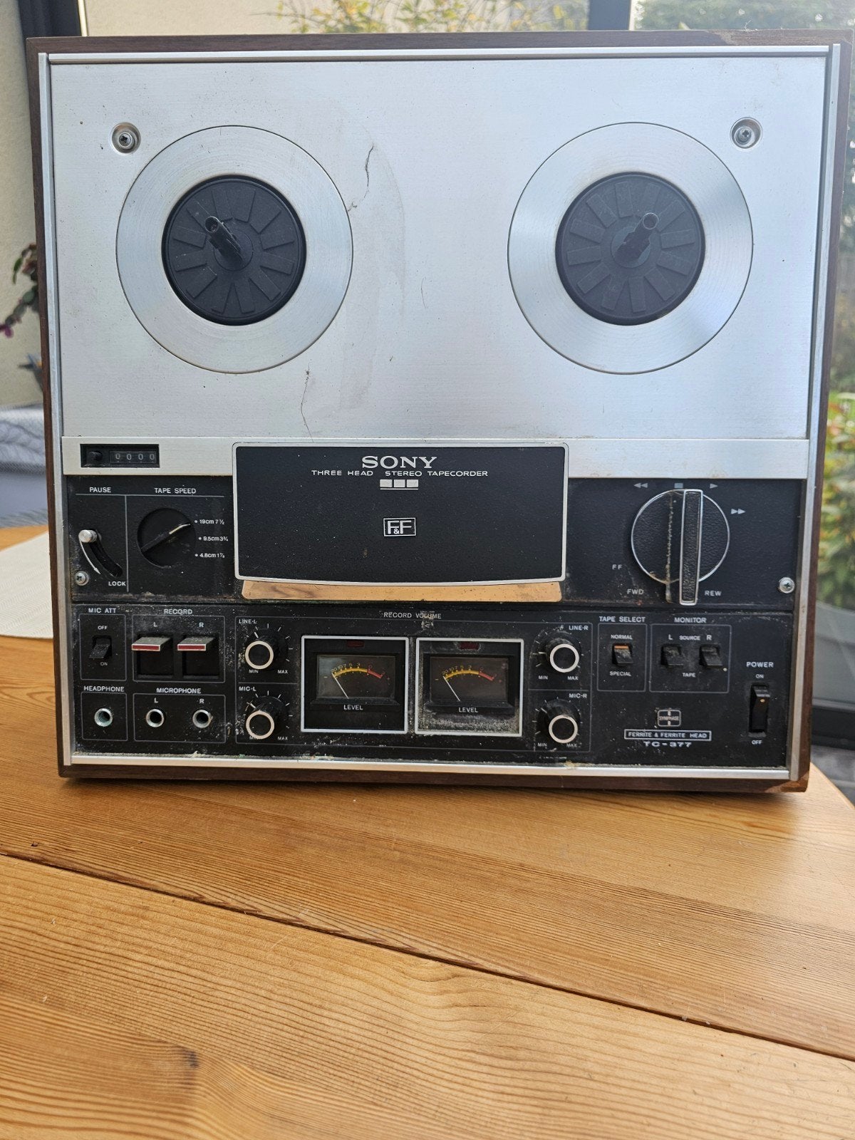 Sony bandrecoder. Werkt niet., Ophalen