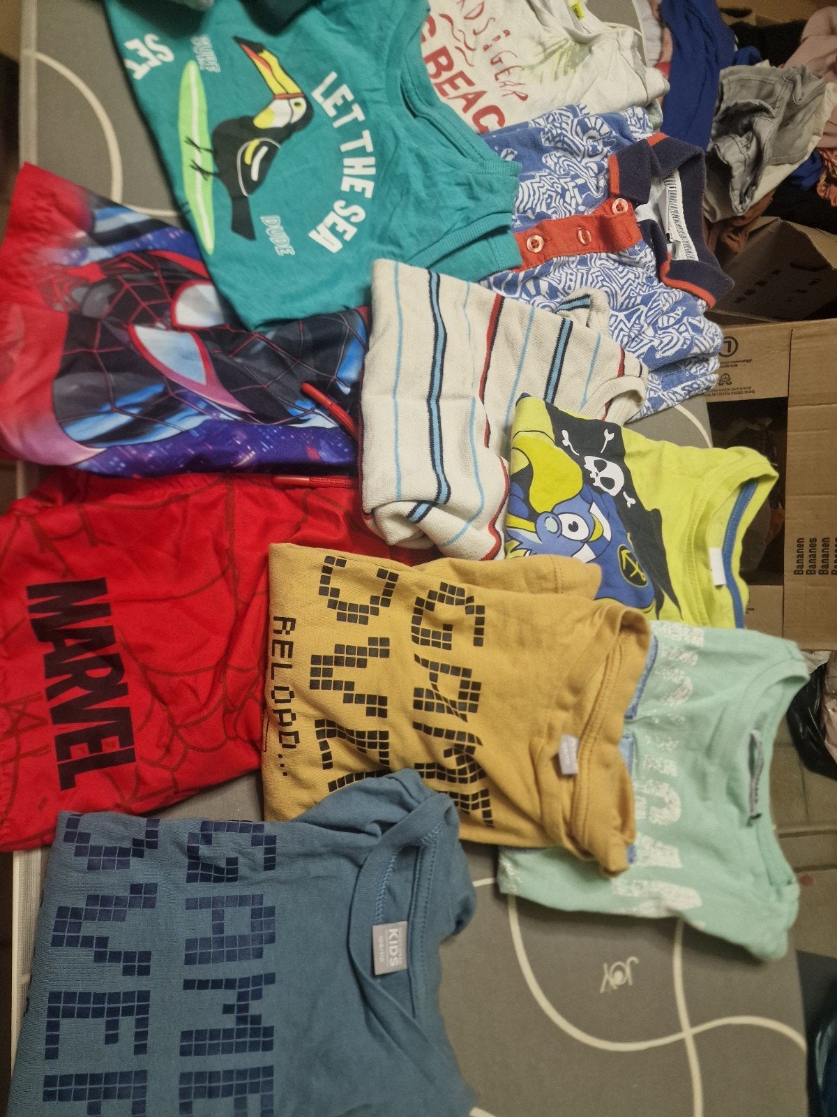 +-64 stuks kleding kinderen, Ophalen