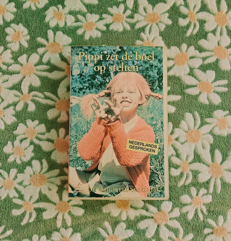 VHS - Pippi zet de boel op stelten - Astrid Lindgren - €3, CD & DVD, VHS | Film, Tous les âges, Enlèvement, Utilisé, En néerlandais