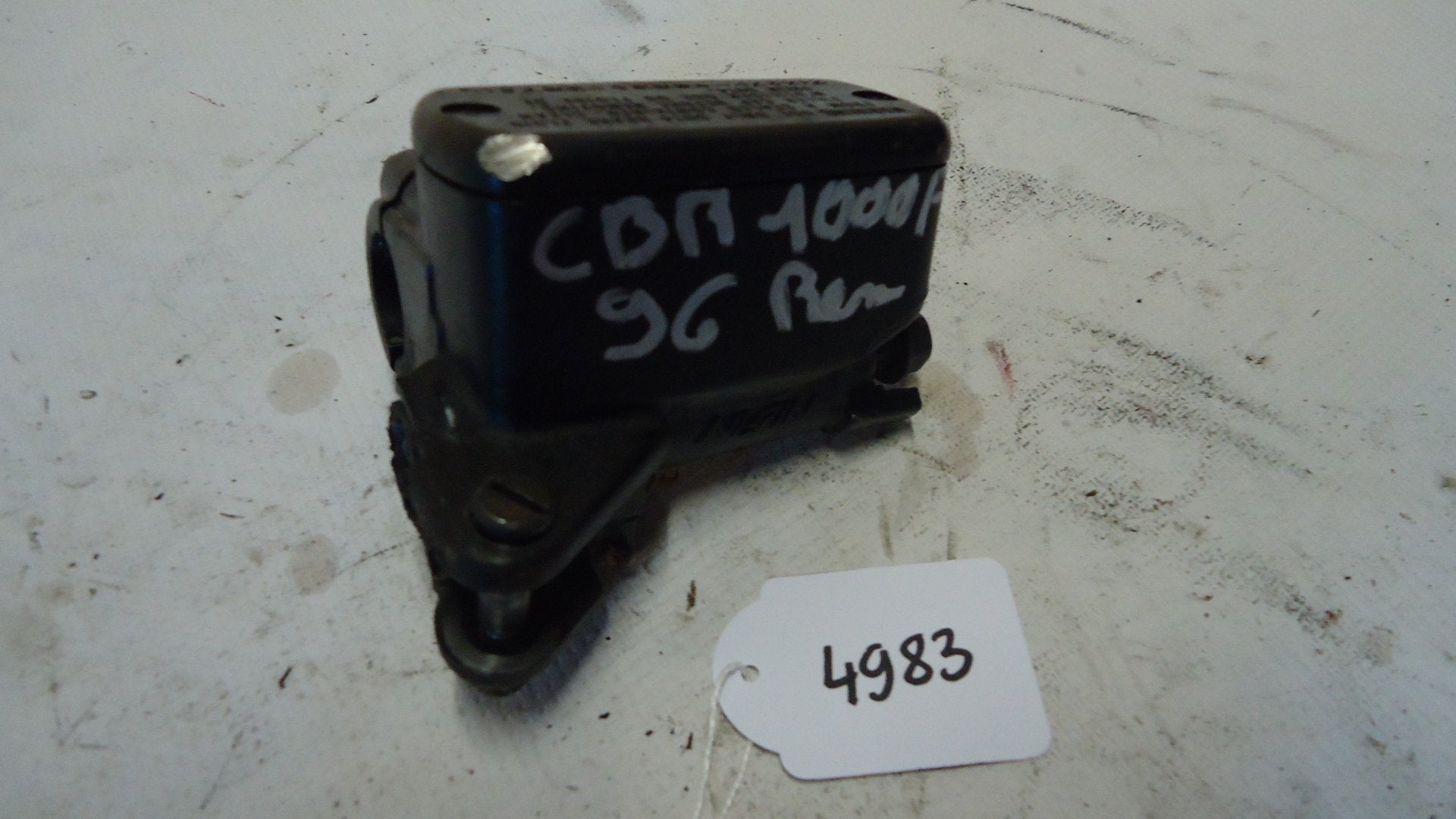 CBR1000F 1993 - 1996 Honda Rempomp D1-21174