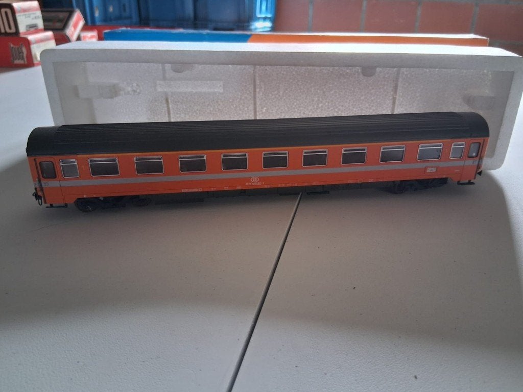 77 Roco 4237D Eurofima-sneltreinrijtuig van de 2e klasse, Hobby en Vrije tijd, Gelijkstroom, Verzenden, Wagon, Zo goed als nieuw