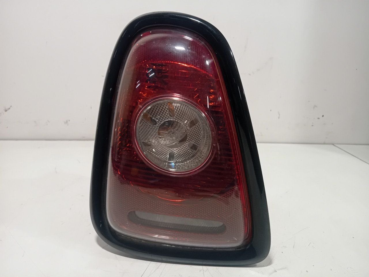 Achterlicht links buiten Mini Mini, Onderdelen@venauto.nl, Van der Ven Autorecycling B.V., Ettenseweg 76, 4706 PB Roosendaal, The Netherlands