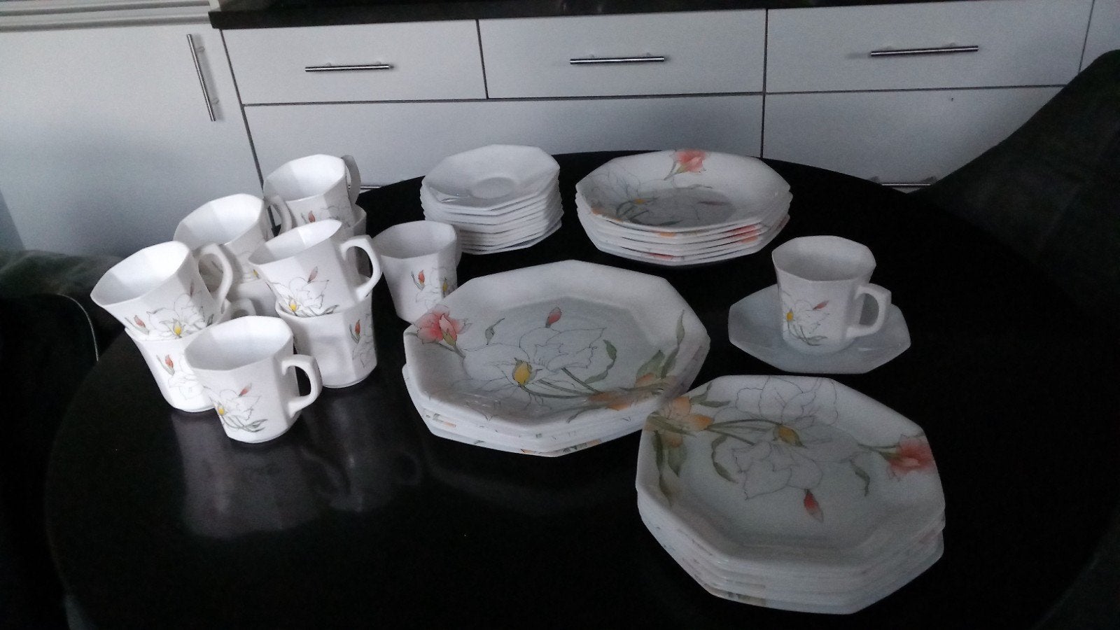 zes delelige koffie servies, Ophalen