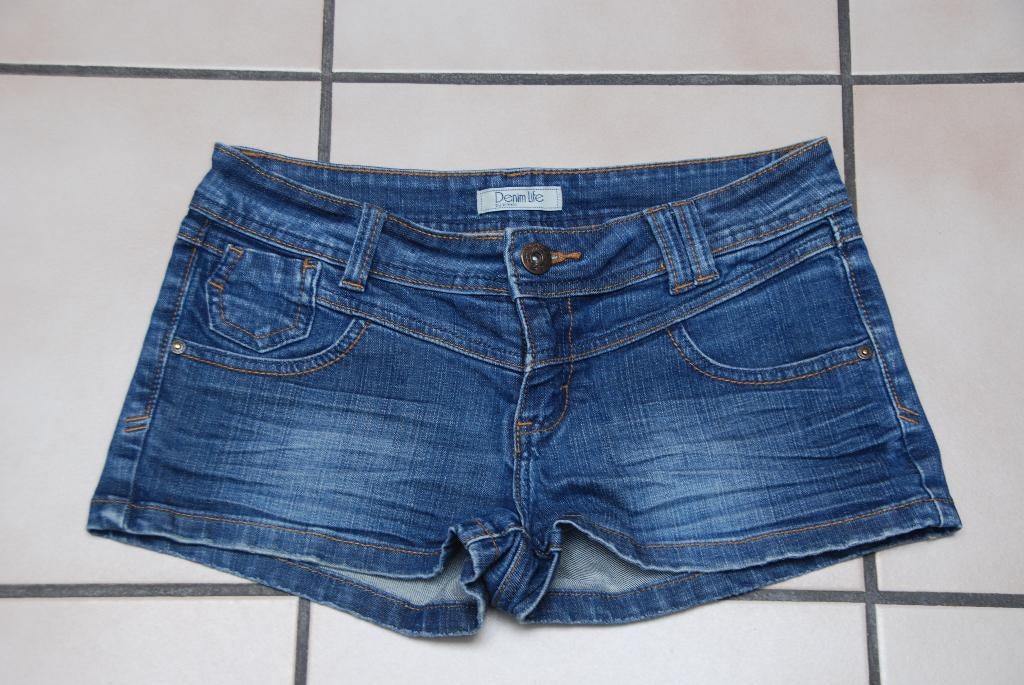Mini short "pimkie" en jeans bleu délavé T36 comme NEUF!, W28 - W29 (confection 36), Enlèvement ou Envoi, Comme neuf, Pimkie