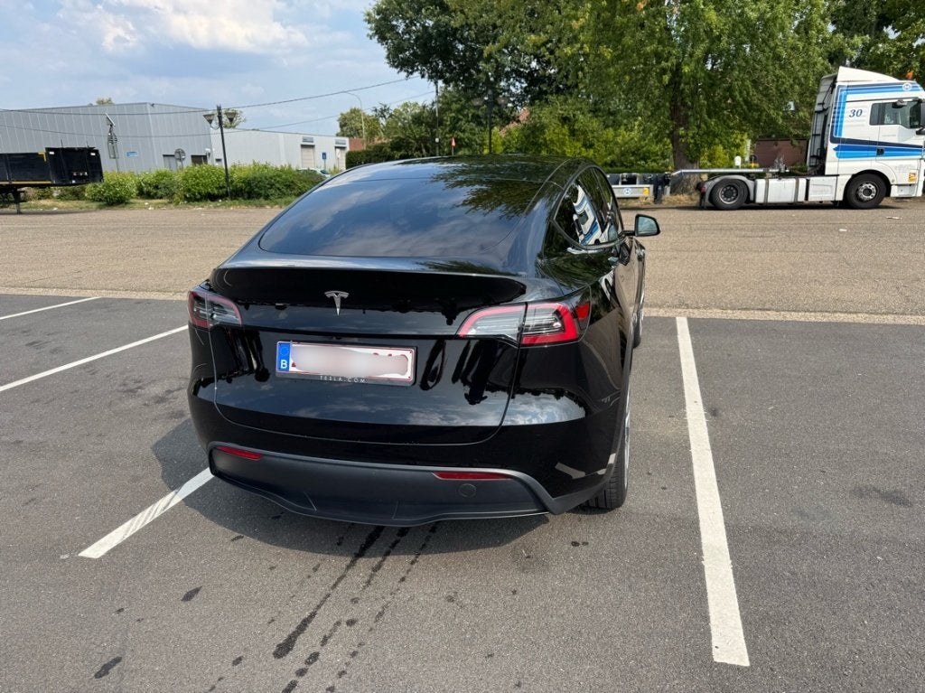 Tesla Model Y RWD (Model 2023), Autos, Achat, Entreprise, Alcantara, Noir