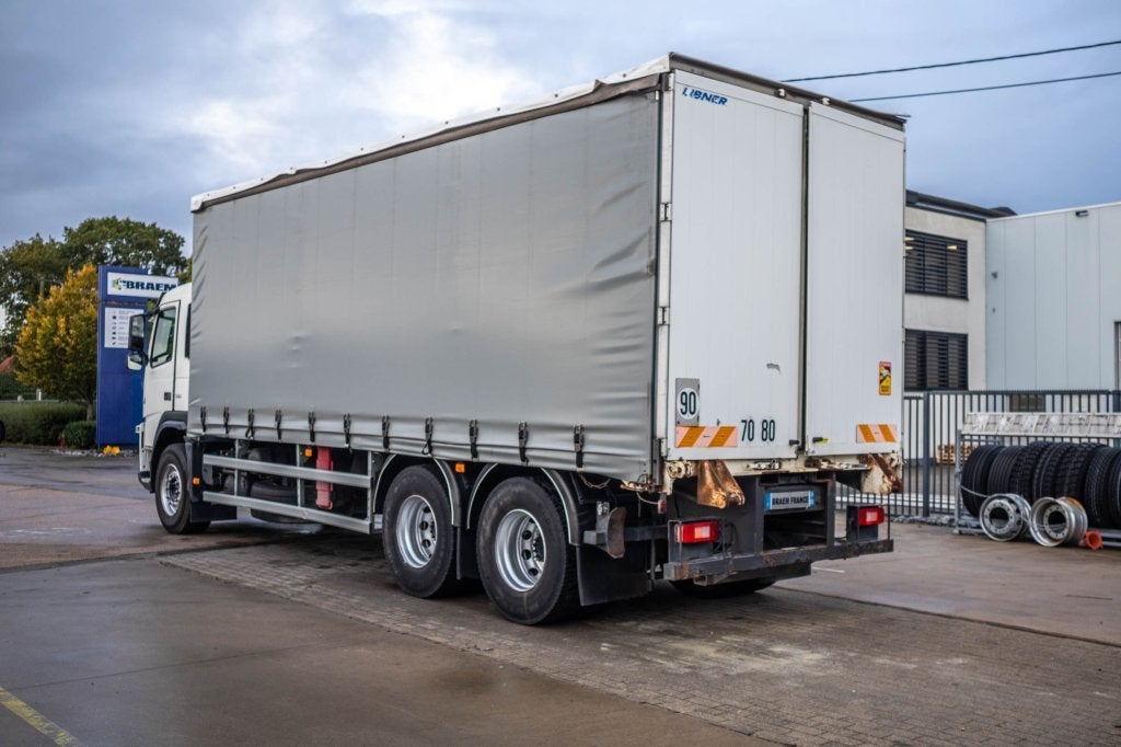 Volvo FM 330-6x2-E5+10 pneus/tires+intarder (bj 2010), Auto's, Automaat, Euro 5, Wit, Bedrijf