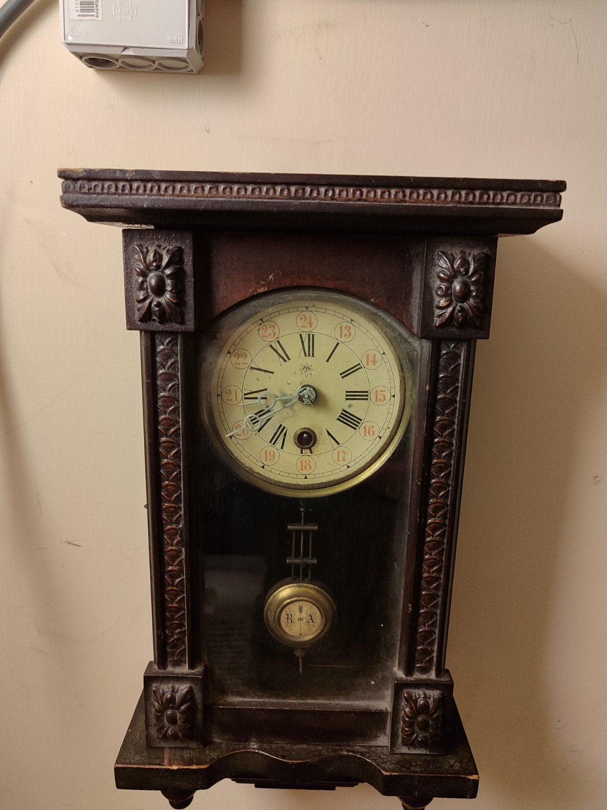 Horloge, Ophalen