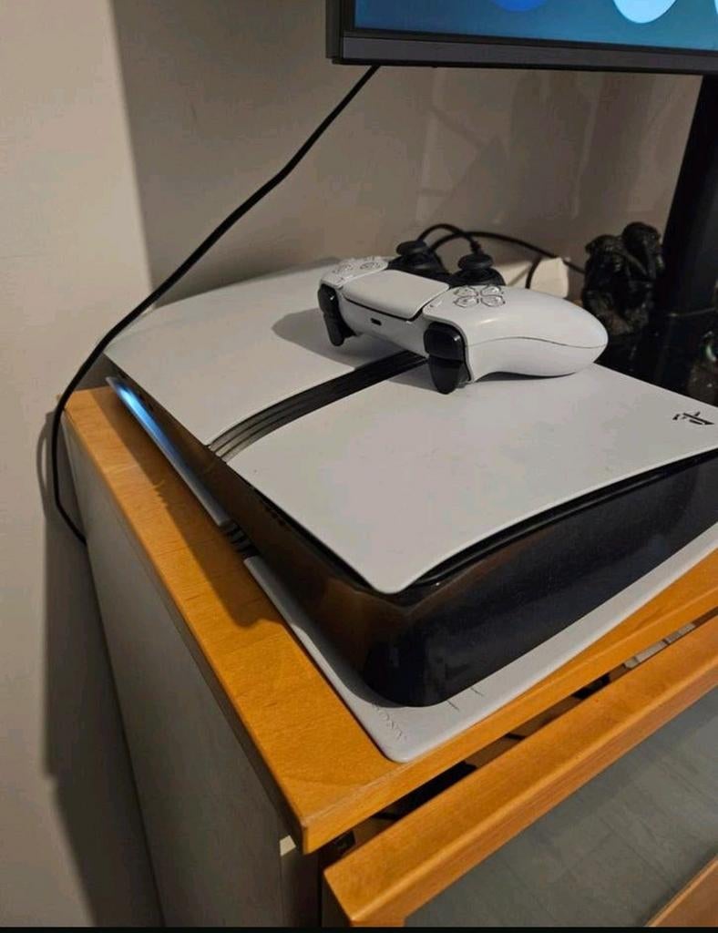 Playstation 5 pro 2tb geen doos., Ophalen, Zo goed als nieuw