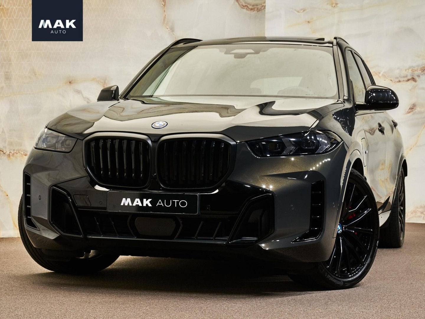 BMW X5 xDrive50e M Sport Pro , pano, H/K, tr.haak, luchtv.,, Auto's, Automaat, 19 g/km, Elektrische stoelverstelling, Bedrijf