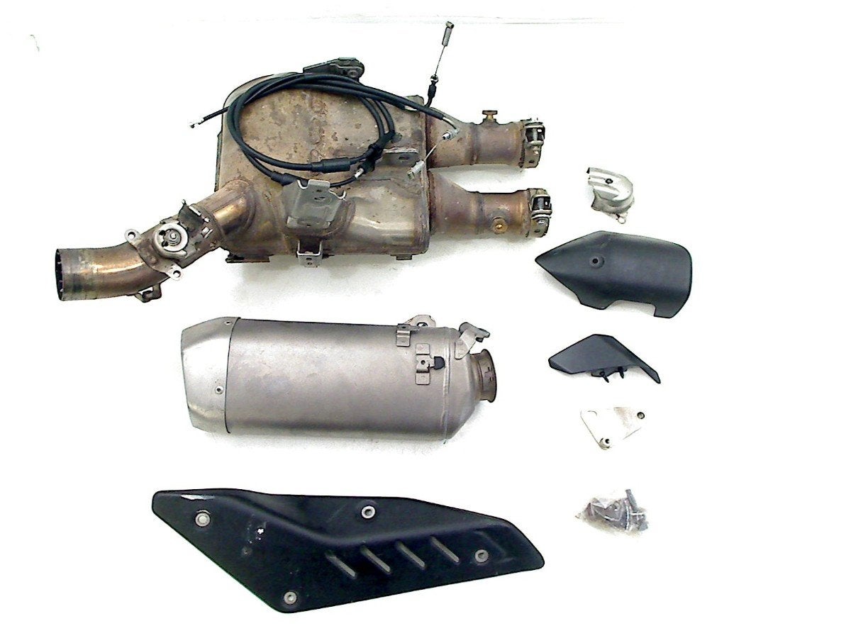 ÉCHAPPEMENT SILENCIEUX ORIGINAL OEM Yamaha, Yamaha Motor Europe N.V., Utilisé, Customersupport@yamaha-motor.co.uk, Koolhovenlaan 101
1119 NC  Schiphol-Rijk, NL