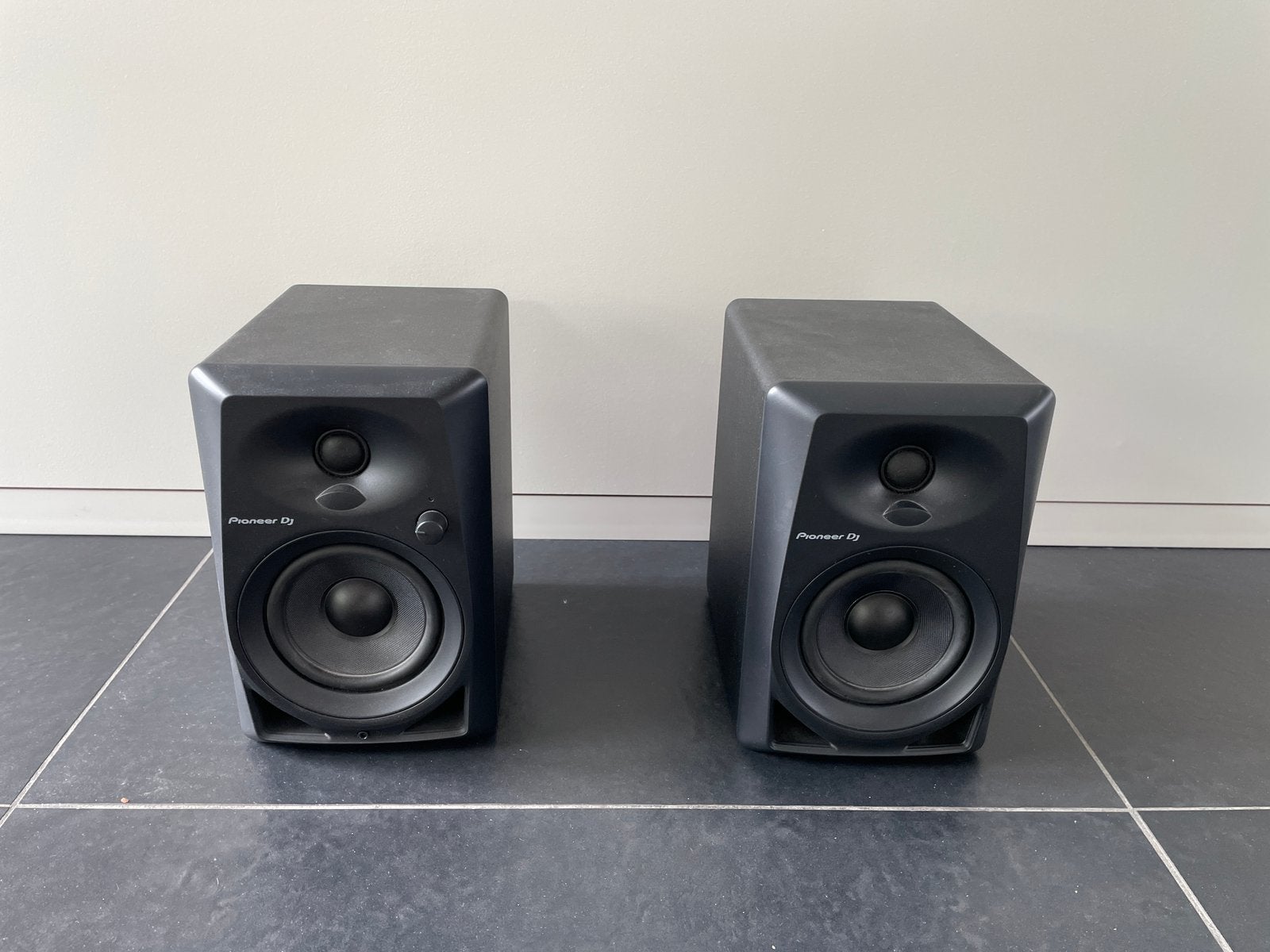 Pioneer DM-40 actieve monitor speakers uitstekende staat, Audio, Tv en Foto, Luidsprekerboxen, Ophalen, Zo goed als nieuw