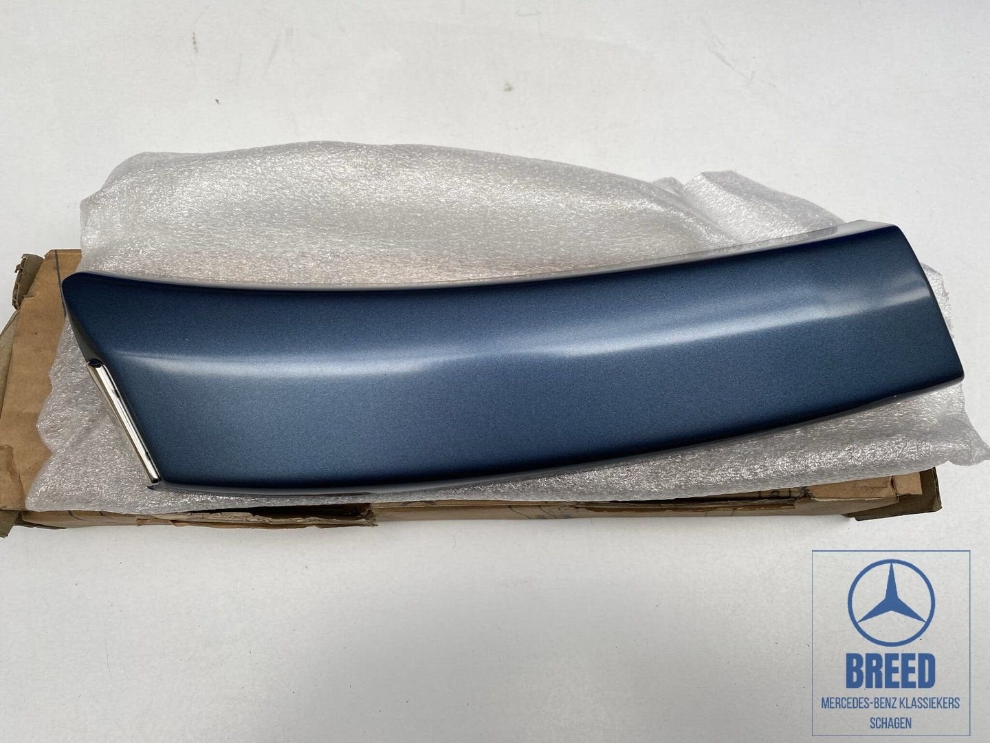 NOS Flankbeplating achterscherm links Mercedes-Benz W124, Neuf, -, -, Enlèvement ou Envoi