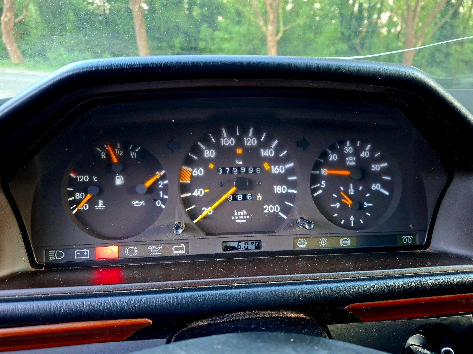 Mercedes-Benz W124 250D uit 1993, foto 8